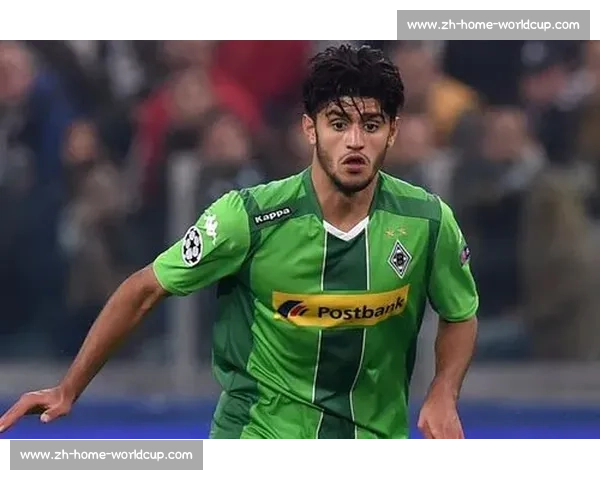 女接待员怒闯德国 U21 大巴!15 个啤酒杯引发跨国风波 女接待员怒闯德国 U21 大巴!15 个啤酒杯引发跨国风波