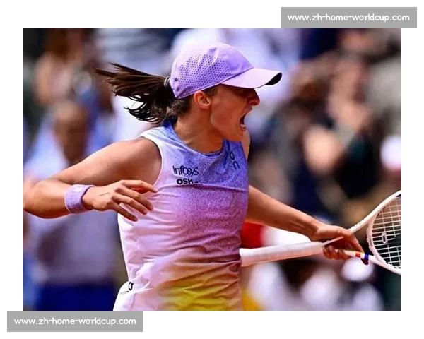 温网首日创 32.3℃历史高温！斯瓦泰克训练汗如雨下