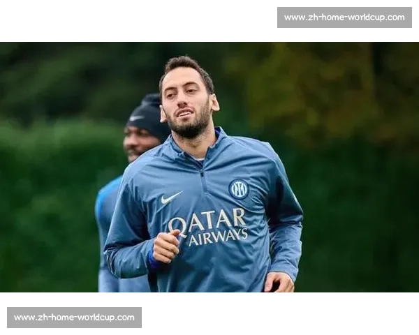 加拉塔萨雷 1500 万欧报价恰尔汗奥卢，国米坚持 4000 万欧要价