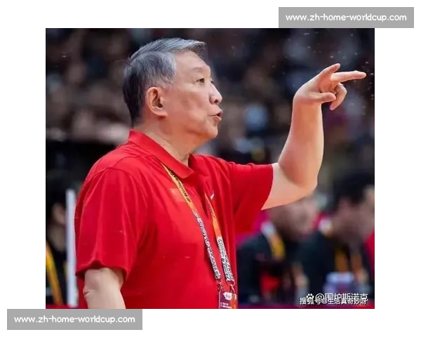 女篮外线哑火引争议！名记力挺宫鲁鸣铁腕决策，李梦缺席背后的战略博弈